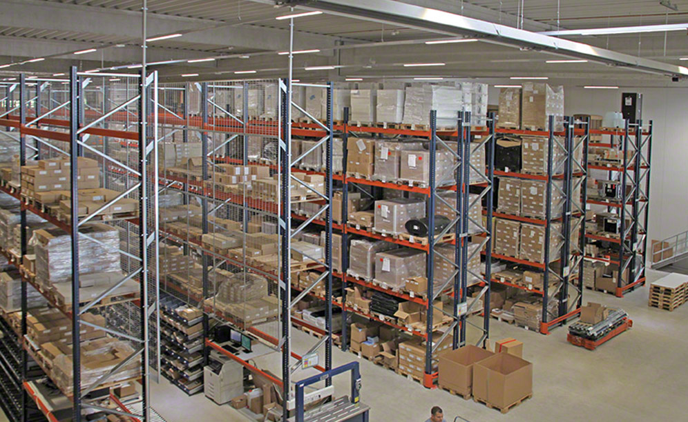 Mecalux a équipé l’entrepôt de rayonnages à palettes, qui offrent une capacité de stockage de 2 253 palettes